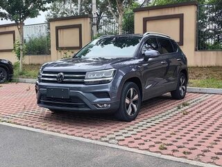 2023 Volkswagen Tharu I, серый, 1730000 рублей, вид 2