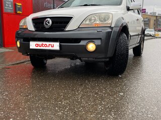 2004 Kia Sorento 4-speed I, белый, 500000 рублей, вид 3