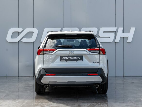 2025 Toyota RAV4 V (XA50), белый - вид 3