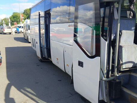 2013 Yutong ZK6899HA, белый, 3200000 рублей, вид 4