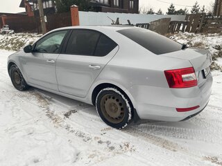 2013 Skoda Octavia III (A7), серебристый, 900000 рублей, вид 3