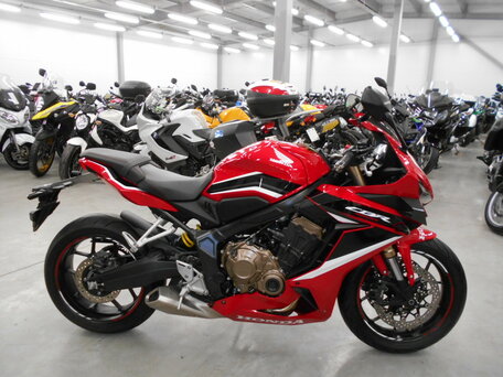 2020 Honda CBR 650R, красный, 880000 рублей, вид 2