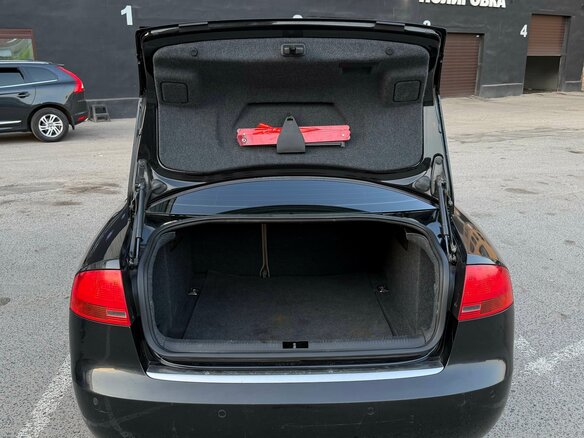 2007 Audi A4 III (B7), чёрный - вид 11
