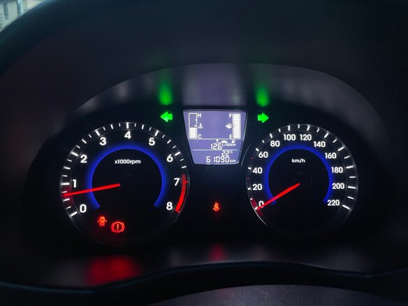 2016 Hyundai Solaris I Рестайлинг, белый, 1100000 рублей - вид 10