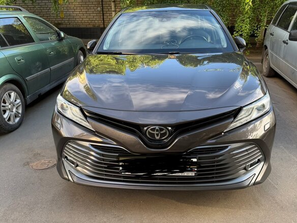 2019 Toyota Camry VIII (XV70), коричневый, 2450000 рублей - вид 1