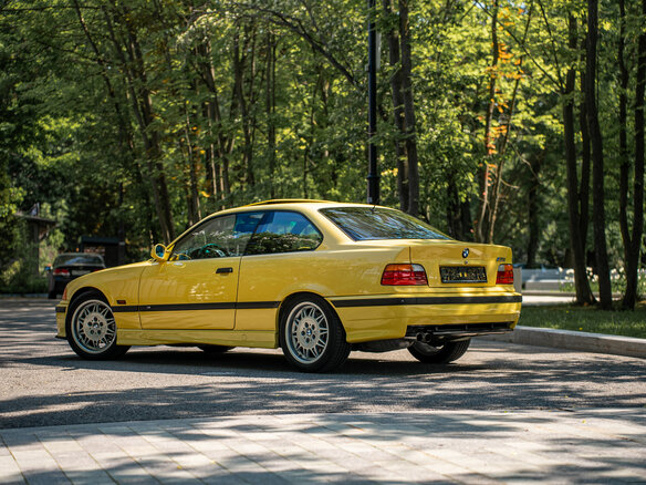 1995 BMW M3 II (E36), жёлтый - вид 2