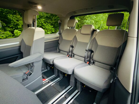 2022 Volkswagen Multivan T7, синий, 5000000 рублей - вид 32