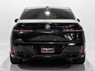 2025 BMW 7 серии 760i xDrive VII (G70), чёрный, 14468417 рублей, вид 5
