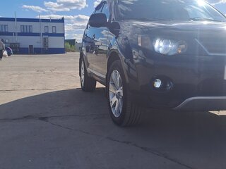 2008 Mitsubishi Outlander II, чёрный, 975000 рублей, вид 2