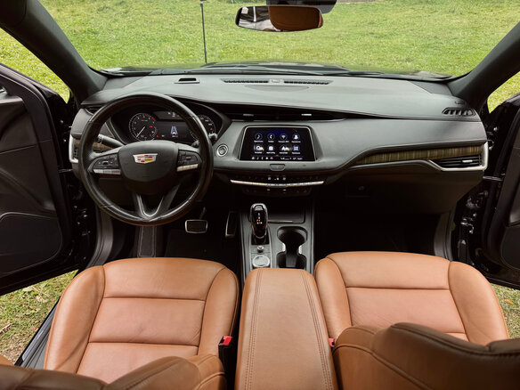 2021 Cadillac XT4 I, чёрный, 2398000 рублей - вид 10