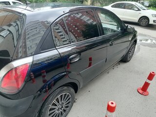 2009 Kia Rio II, чёрный, 445000 рублей, вид 4