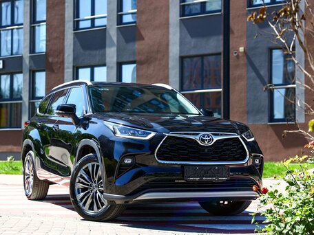 Toyota Highlander IV (XU70)