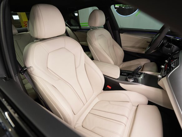 2018 BMW 5 серии 530i xDrive VII (G30/G31/G38), серый, 3790000 рублей - вид 17