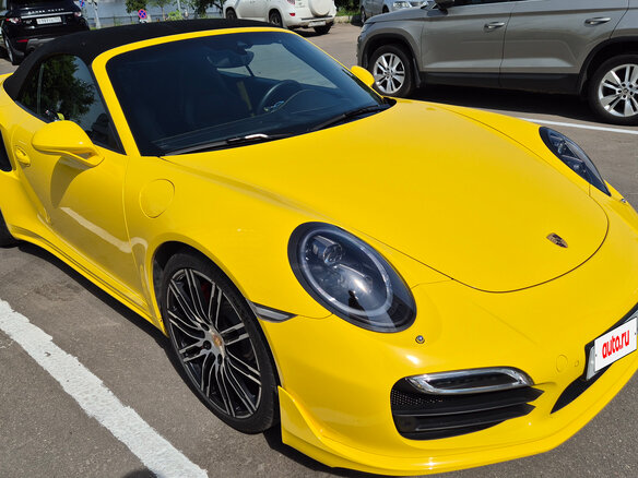 2015 Porsche 911 Turbo VII (991), жёлтый, 13900000 рублей - вид 3