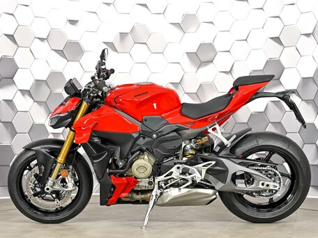 2025 Ducati Streetfighter V4, красный, 2799000 рублей, вид 4