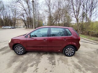2006 Volkswagen Polo IV Рестайлинг, красный, 390000 рублей, вид 2