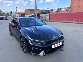 2024 Kia K5 III Рестайлинг, чёрный, 4300000 рублей, вид 3