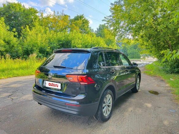 2020 Volkswagen Tiguan II, чёрный - вид 4
