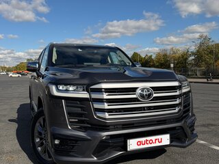 2023 Toyota Land Cruiser 300 Series, серый, 11950000 рублей, вид 3