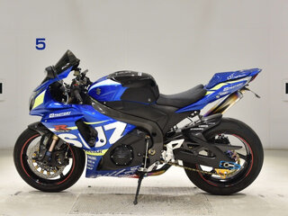 2016 Suzuki GSX-R 1000, синий, 1000000 рублей, вид 2