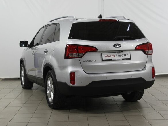 2017 Kia Sorento II Рестайлинг, серебристый, 2075000 рублей - вид 7