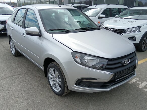 2026 Lada (ВАЗ) Granta I Рестайлинг, серебристый, 1238000 рублей - вид 3