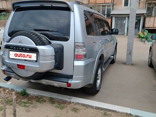 2012 Mitsubishi Pajero IV Рестайлинг 1, серебристый, 1800000 рублей, вид 3