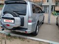 2012 Mitsubishi Pajero IV Рестайлинг 1, серебристый, 1800000 рублей - вид 2