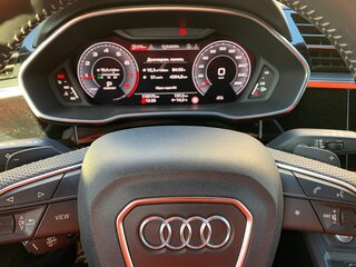 2018 Audi Q3 45 TFSI II (F3), чёрный, 3390000 рублей, вид 1