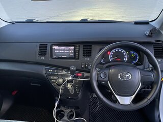 2015 Toyota ISis I Рестайлинг, белый, 1390000 рублей, вид 5