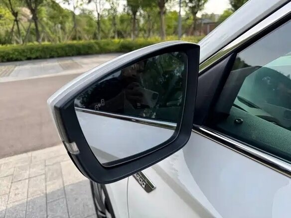 2023 Skoda Karoq DSG7 I, белый, 2370000 рублей - вид 6