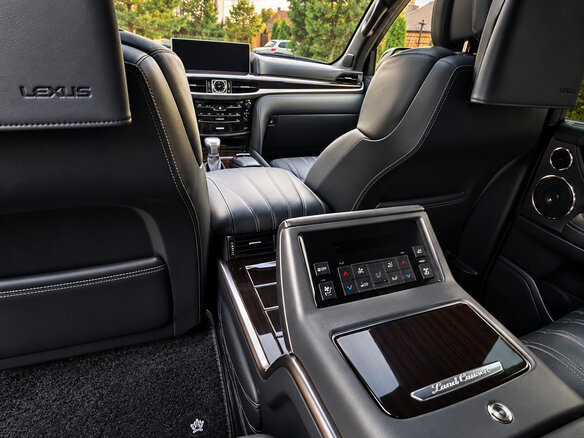 2018 Lexus LX 570 III Рестайлинг 2, чёрный, 8500000 рублей - вид 7