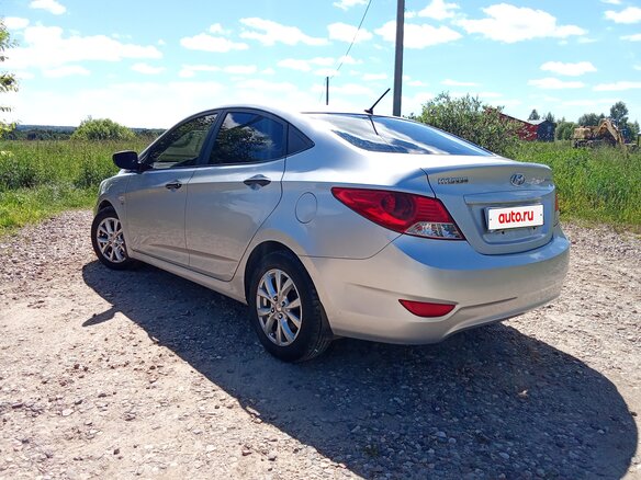 2011 Hyundai Solaris I, серый, 720000 рублей - вид 5