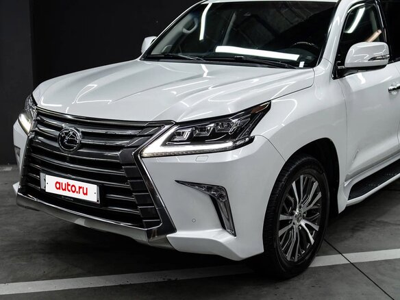 2016 Lexus LX 570 III Рестайлинг 2, белый, 7850000 рублей - вид 24