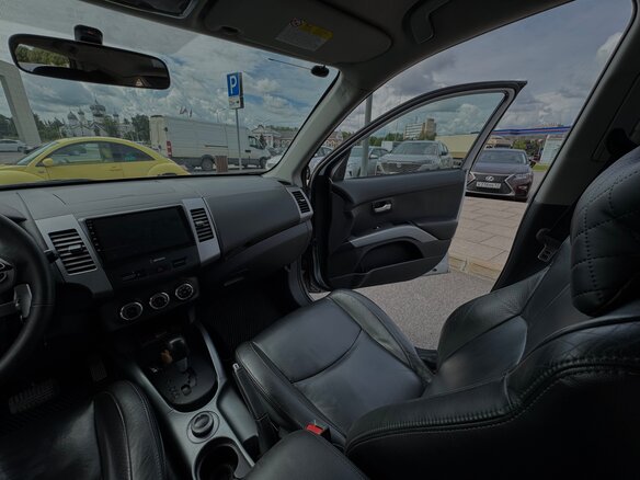 2010 Mitsubishi Outlander II Рестайлинг, серебристый, 1550000 рублей - вид 7