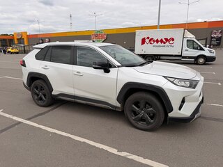 2022 Toyota RAV4 V (XA50), белый, 3500000 рублей, вид 4