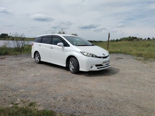 2010 Toyota Wish II, белый, 1150000 рублей, вид 4