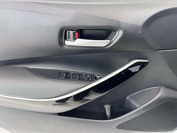 2023 Toyota Corolla XII (E210), белый, 1840000 рублей - вид 15