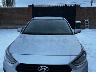 2018 Hyundai Solaris II, серебристый, 1250000 рублей, вид 3