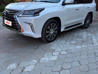 2019 Lexus LX 570 III Рестайлинг 2, белый, 11100000 рублей, вид 1