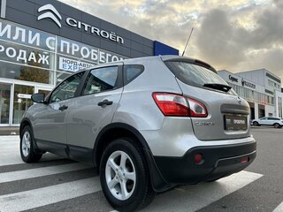 2013 Nissan Qashqai I Рестайлинг, серебристый, 1060000 рублей, вид 5