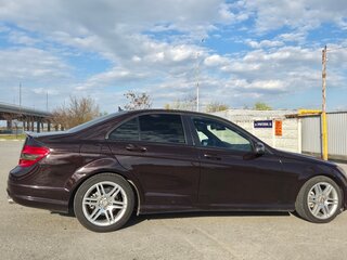 2010 Mercedes-Benz C-Класс 180 BlueEFFICIENCY III (W204), коричневый, 1200000 рублей, вид 3