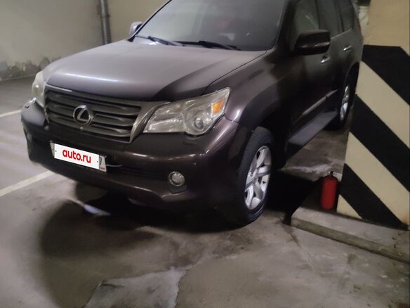 2011 Lexus GX 460 II, золотистый, 3000000 рублей - вид 2