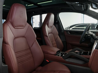 2026 Porsche Cayenne GTS III Рестайлинг, чёрный, 26500000 рублей, вид 2