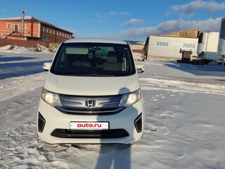 2015 Honda Stepwgn V, белый, 1795000 рублей, вид 4