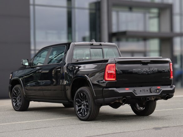 2026 Ram 1500 Crew Cab V Рестайлинг, чёрный, 11690000 рублей - вид 4
