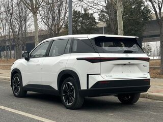 2026 Toyota bZ3X 50 kWh, белый, 2600000 рублей, вид 3