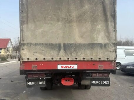 1996 Mercedes-Benz 817, красный, 400000 рублей, вид 2