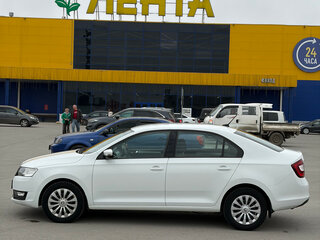 2018 Skoda Rapid I Рестайлинг, белый, 1350000 рублей, вид 4