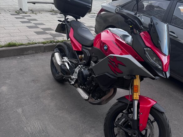 2021 BMW F 900 XR, красный, 950000 рублей - вид 3